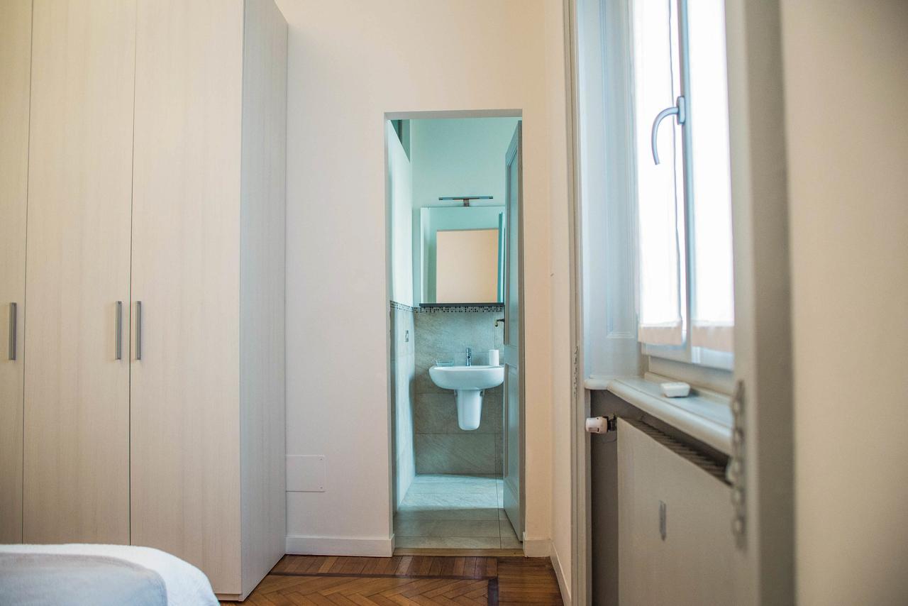 Adelaide Central Apartment Милан Экстерьер фото